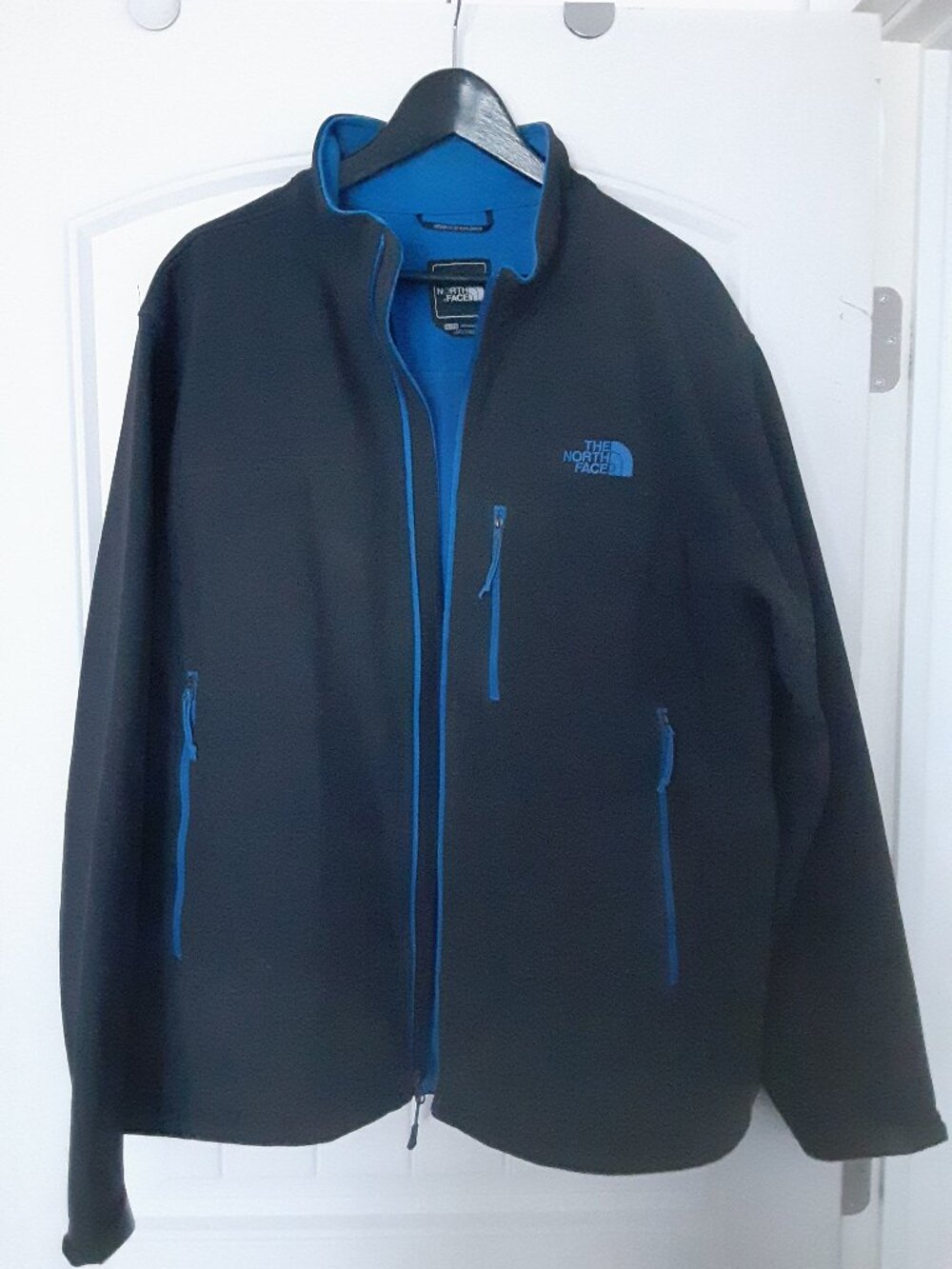 Mens North face black windbreaker, size XL